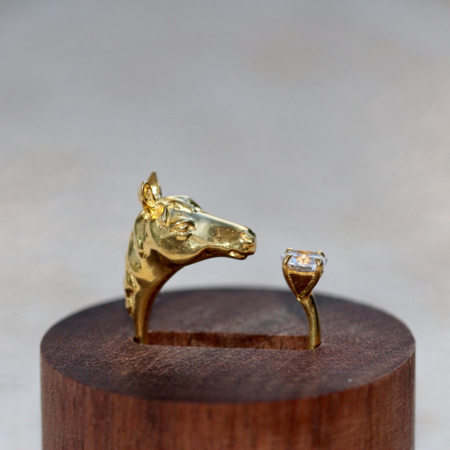 Horse Ring Gold