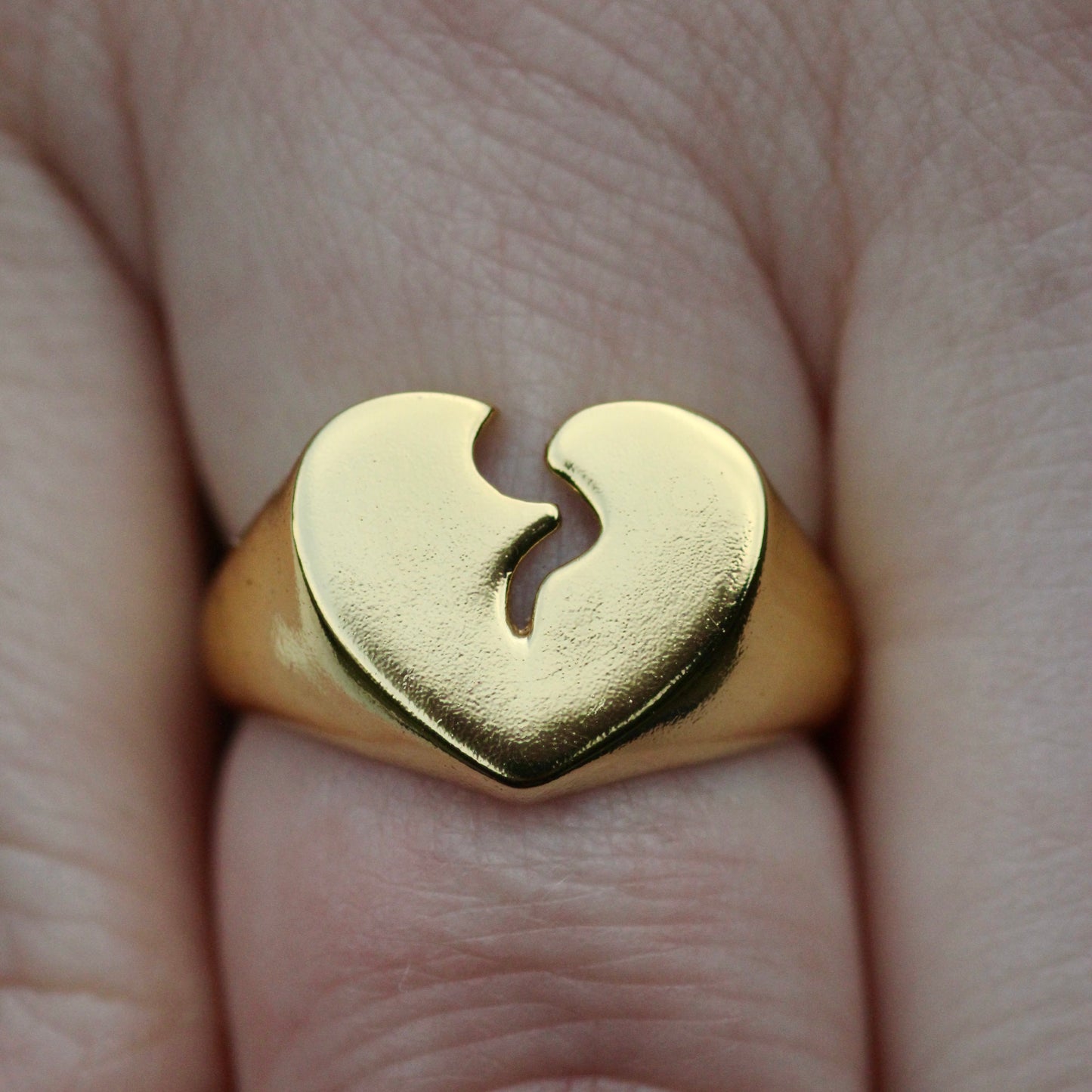 Heartbroken Signet
