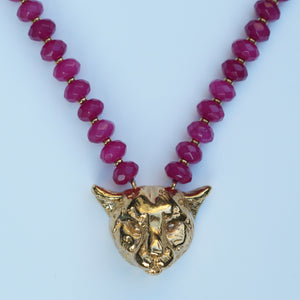 Cheetah fuchsia gem necklace