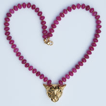 Load image into Gallery viewer, Cheetah fuchsia gem necklace
